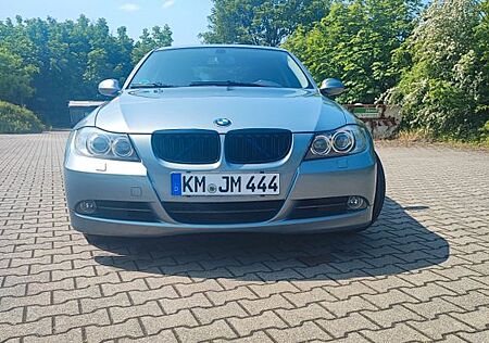 BMW 325i -