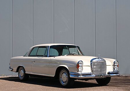 Mercedes-Benz 280 SE Coupe