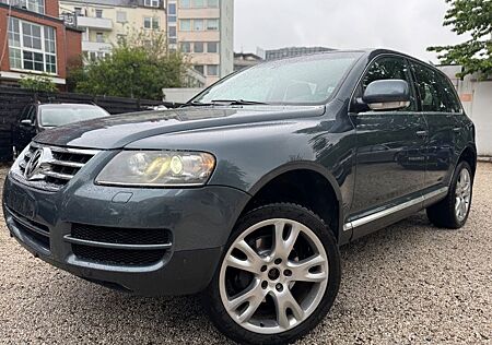VW Touareg Volkswagen V6 3.0TDI/AUT./NAVI/FAHRWERK/MEMORY/SHZ