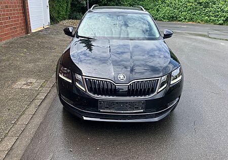 Skoda Octavia 1.6 TDI SCR DSG Premium Edition Comb...