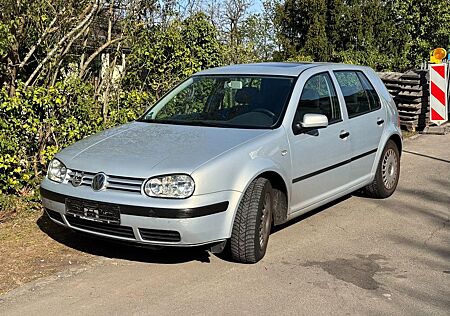 VW Golf Volkswagen 2.0 Auto Basis