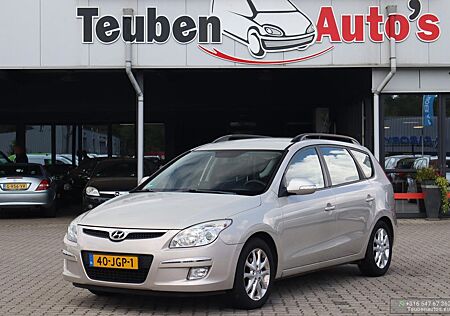 Hyundai i30 CW 1.6 CRDi Style AHK klima control, Elektri