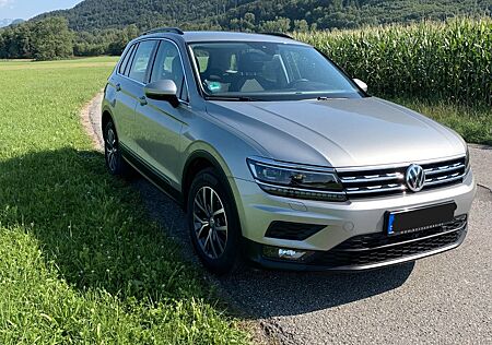 VW Tiguan Volkswagen 2.0 TDI SCR DSG Comfortline C...