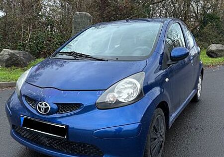 Toyota Aygo (X) Aygo (X) 1,0 Blue