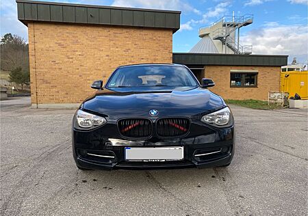 BMW 116 Sport Line*AUTOMATIK*NAVI*8-fach bereift