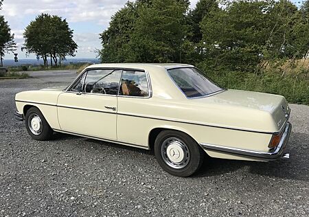 Mercedes-Benz 250 CE / 8