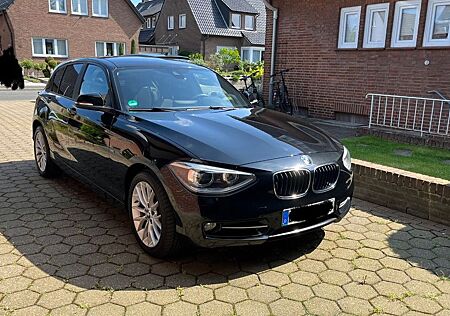 BMW 118i Sport Line | Navi, Kurvenlicht, M-Lenkrad