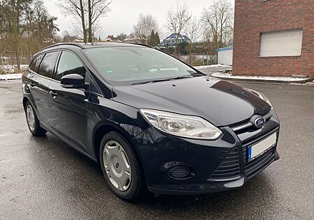 Ford Focus 1,6TDCi Android/Apple Carplay Kamera Navi