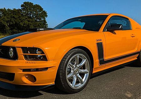 Ford Mustang V8 Saleen S302 Parnelli Jones Edition