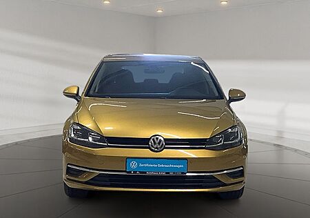 VW Golf Volkswagen Comfortline TSI 92 kW LED, ACC, AppConnect