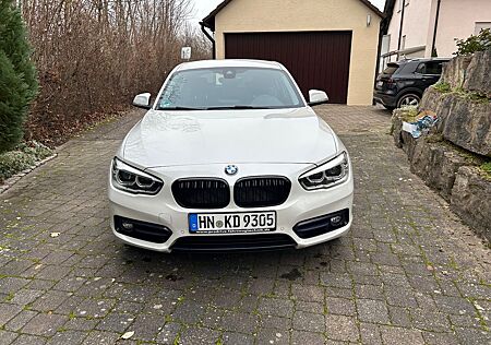 BMW 120d Sport Line Navi Business AHK Leder LED