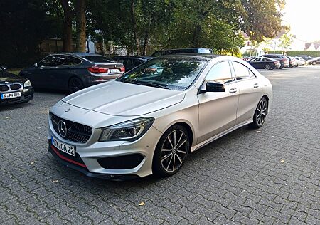 Mercedes-Benz CLA 250 DCT 4MATIC AMG Line AMG Line