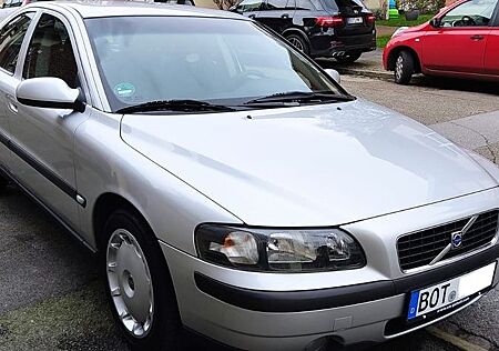 Volvo S60 2.4 Benzin