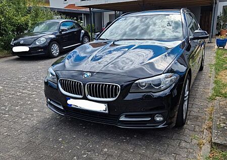 BMW 520d xDrive Touring A // HUD
