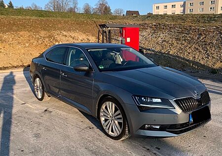 Skoda Superb 2.0 TDI DSG Style Style