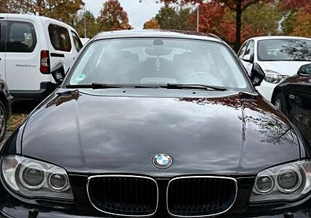 BMW 116i - (2011) Xenon/iDrive/Schiebedach/TUV11.26