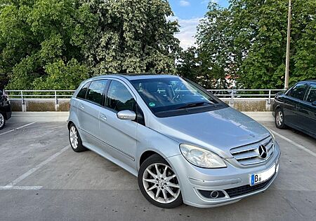 Mercedes-Benz B 200 Turbo Pano| Leder | Klima | Sportpaket | TÜV