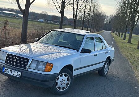 Mercedes-Benz W124 im Top Zustand