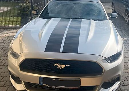 Ford Mustang 2.3 EcoBoost Auto -