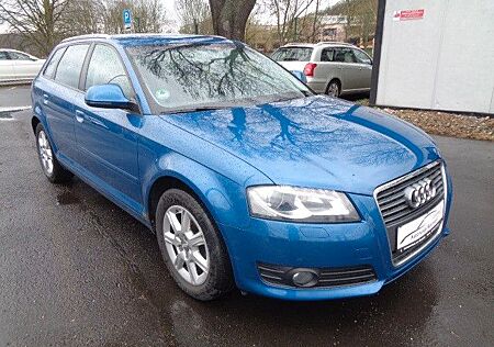 Audi A3 Sportback 1.6 Ambiente/Bi-Xenon/Sitzh./Temp.