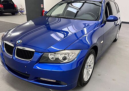 BMW 318i -KLIMAAUTO-SHZ-2xPDC-AHK-ALLWetterreifen