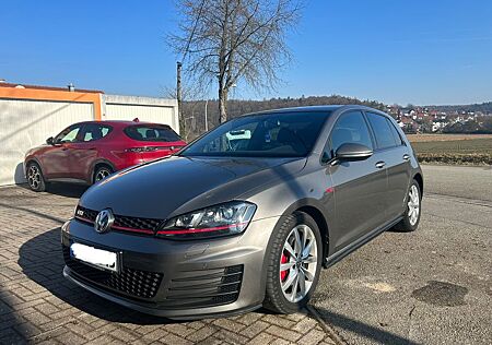 VW Golf Volkswagen 2.0 TSI BMT GTI Originalzustand