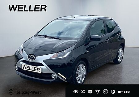 Toyota Aygo (X) -play touch *Kamera*Klima*Color*BT*LMF*TRC