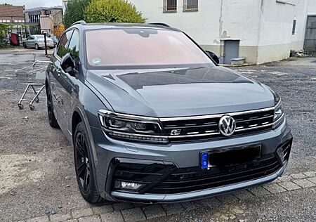 VW Tiguan Allspace Volkswagen R-Line Black 7 Sitzer Pano