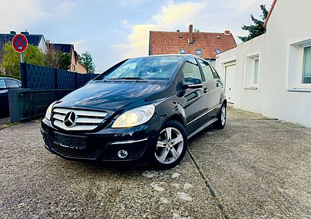 Mercedes-Benz B 180 CDI -TÜV Neu