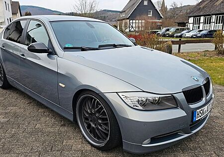 BMW 325i E90 Automatik | TÜV