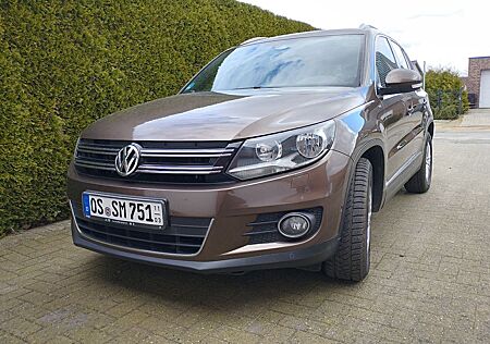 VW Tiguan Volkswagen 2.0 TDI BlueMotion Tec CUP Sport & St...