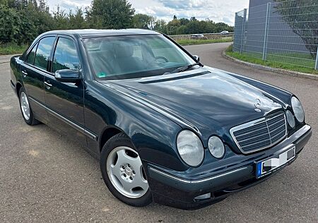 Mercedes-Benz 320 Top Zustand Standheizung scheckheftg.