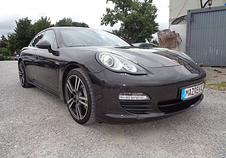 Porsche Panamera S