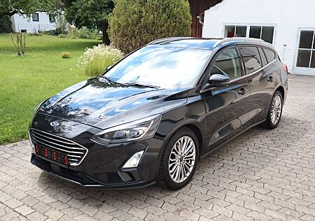 Ford Focus Turnier Titanium LED NAVI SHZ