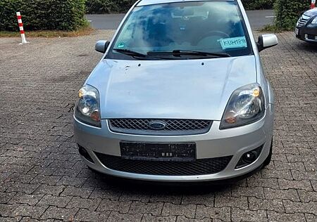Ford Fiesta 1.3 44 kW Ambiente Ambiente