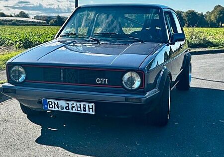 VW Golf Volkswagen 1 GTI 1,8 16v Spezial