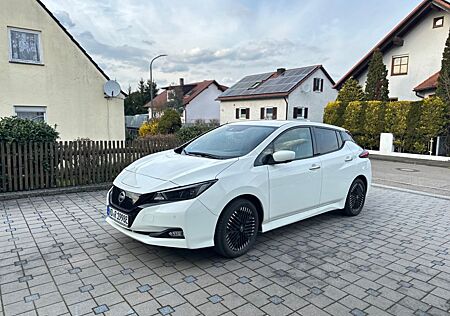 Nissan Leaf 150 PS 40KWH Tüv NEU N-CONNECTA