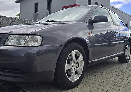 Audi A3 1,6 KLIMAAUTOMATIK* TOP ZUSTAND*TÜV 11/26*