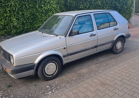 VW Golf Volkswagen 2