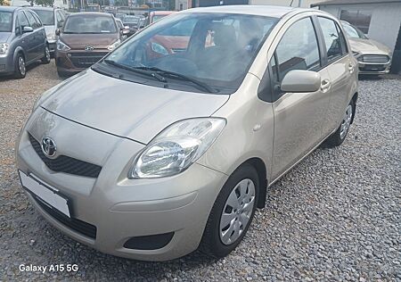 Toyota Yaris Sol/2.Hand/Scheckheft/TÜVu.Service Neu/