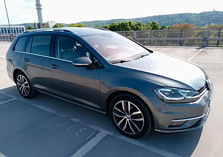 VW Golf Volkswagen 2.0 TDI Highline Variant AHK Pano