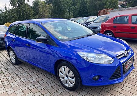 Ford Focus Turnier Trend*Navi*Ahk*Pdc*Shzg*1.Hand