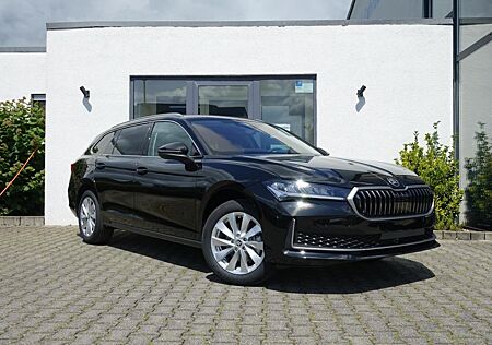 Skoda Superb Combi SELECTION AHK/Navi/el.Klappe!