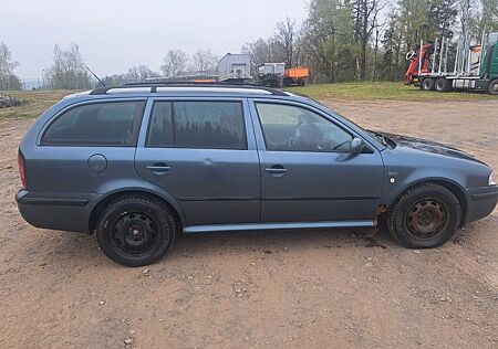 Skoda Octavia Combi 2.0 Advance Advance