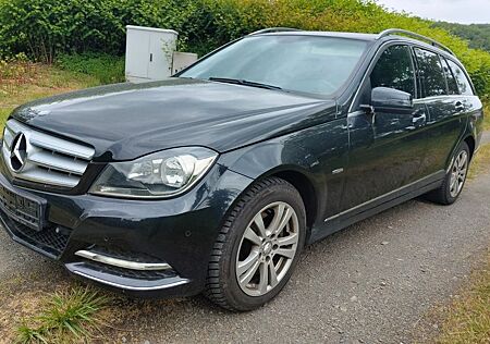 Mercedes-Benz C 220 T CDI BlueEfficiency