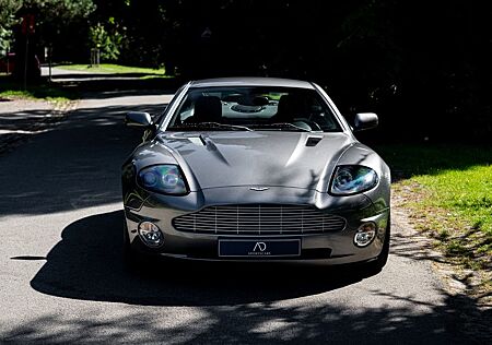 Aston Martin Vanquish V12 Vanquish