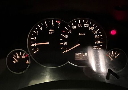 Opel Meriva 1.8 - Benzin