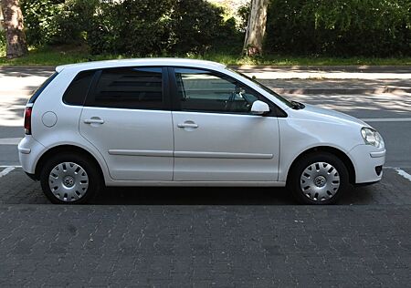 VW Polo Volkswagen IV 1.2 9N3 mit neue TÜV
