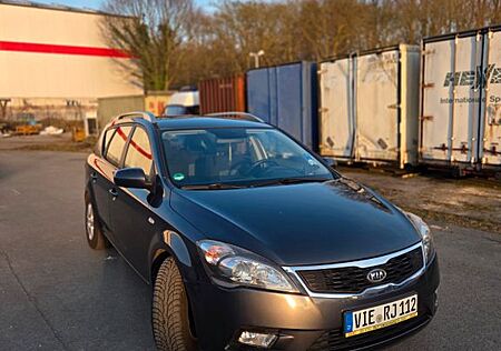 Kia Cee'd Sportswagon 90PS 1,4l 4.450€ VB