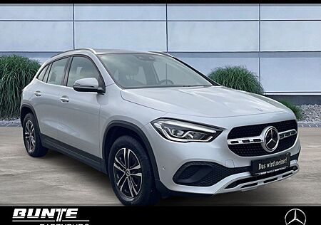 Mercedes-Benz GLA 200 d STYLE/AHK/PANORAMA/DISTRONIC/KAMERA